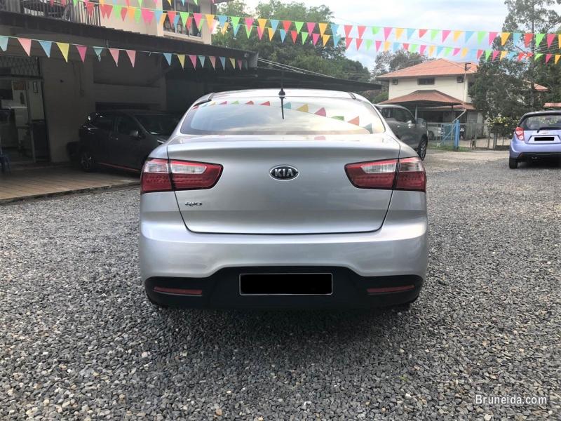 Kia Rio - image 4