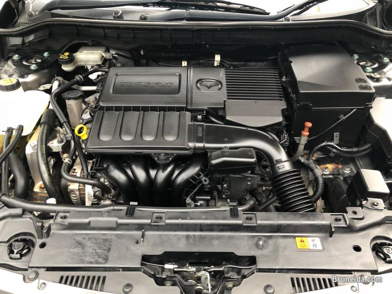 Mazda 3 - image 8