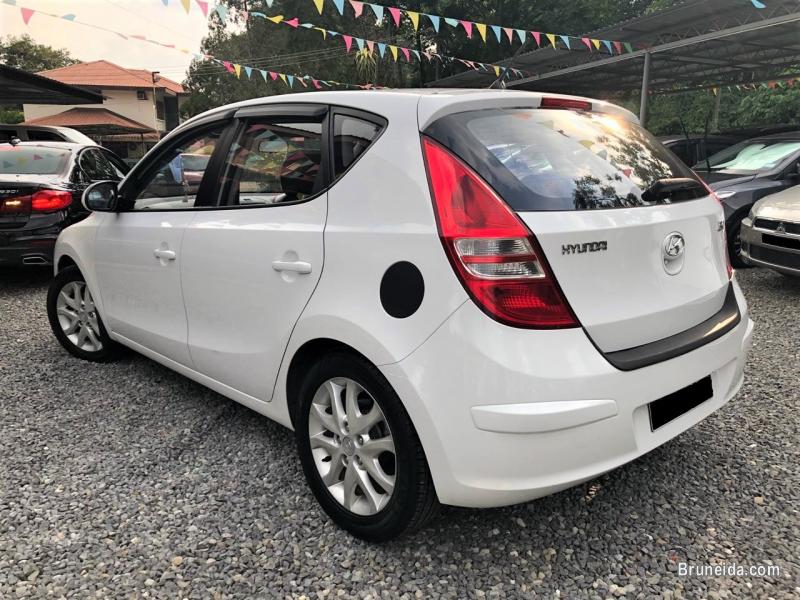 Hyundai i30 - image 2