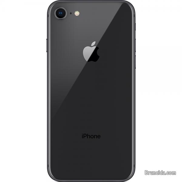 IPHONE 8 BLACK 64 GB MINT CONDITION - image 2