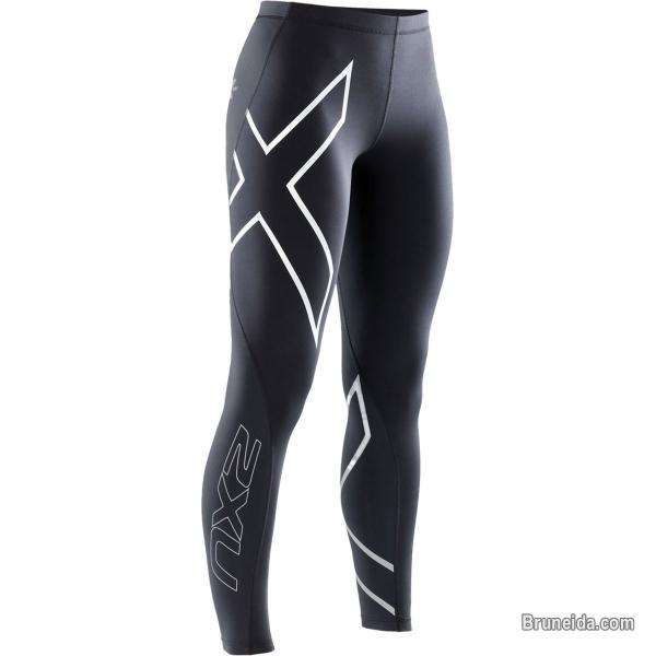 Picture of 2xu women's compression tights