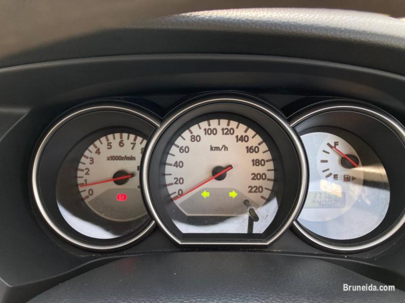 Nissan Grand Livina - image 10