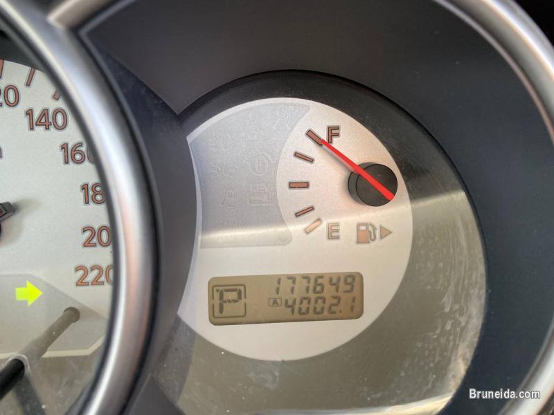 Nissan Grand Livina - image 11