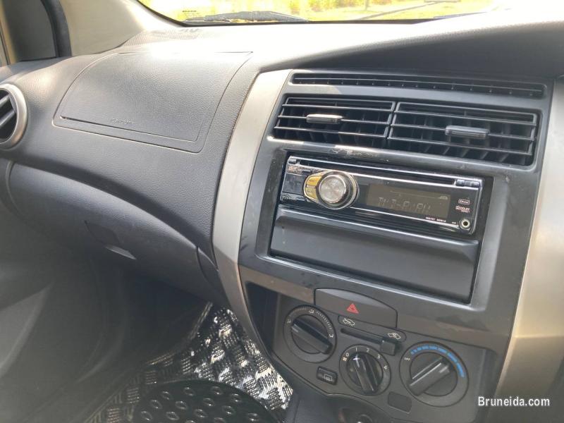 Nissan Grand Livina - image 7