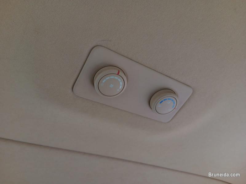 Hyundai H1 9 Seaters - image 3