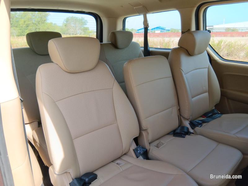 Hyundai H1 9 Seaters - image 7