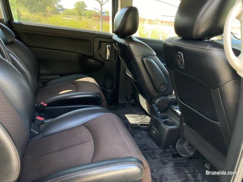 Nissan Elgrand 250 Highway Star - image 6