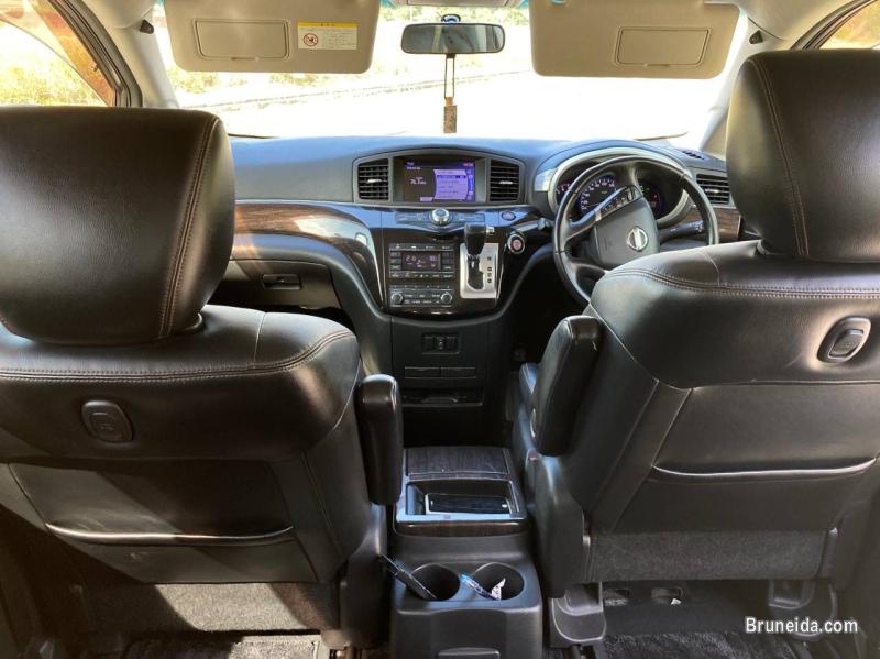 Nissan Elgrand 250 Highway Star - image 7