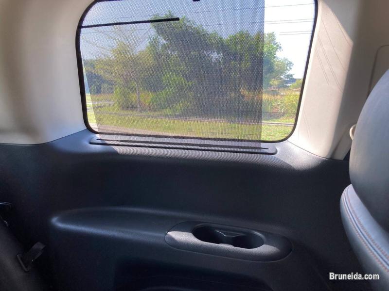 Nissan Elgrand 250 Highway Star - image 9