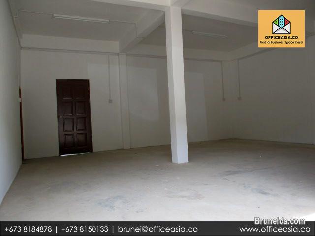 Kota Batu - GUY SPACE FOR RENT $1. 6K - image 3