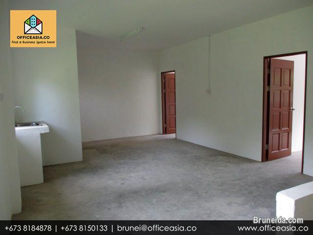 Kota Batu - GUY SPACE FOR RENT $1. 6K - image 4