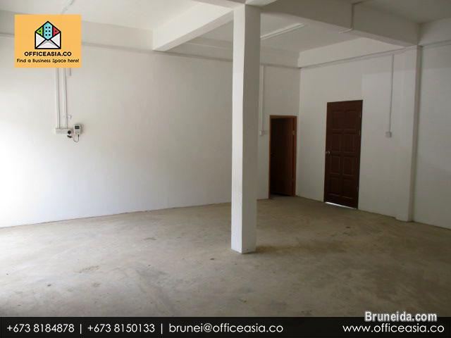 Kota Batu - GUY SPACE FOR RENT $1. 6K - image 5