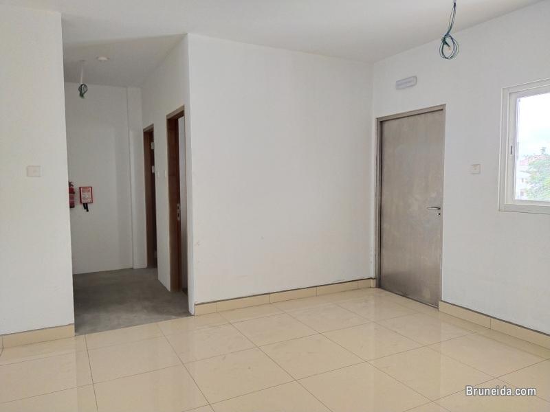 SAM - $800. 00 1st Floor Sg Hancing - image 4