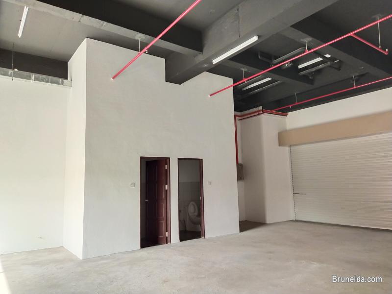 ELLE SPACE 1FA2 - THE WALK - image 1