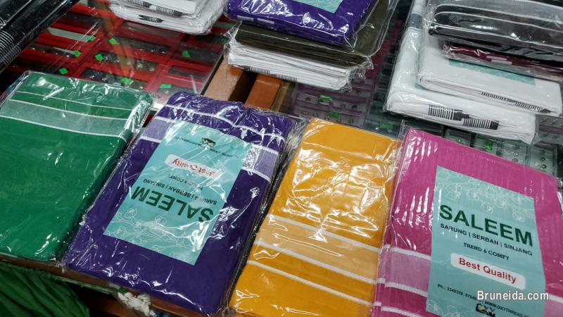 Vesti, lungis and sarungs - image 2