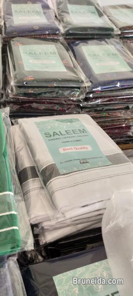 Vesti, lungis and sarungs - image 4