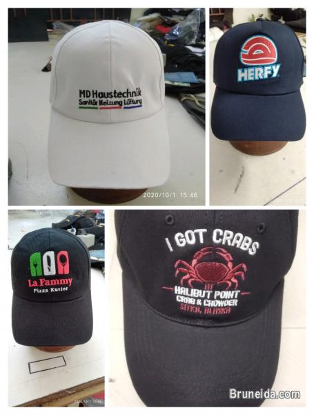 Tshirts, Thobe, sinjang, songkok, caps - image 3