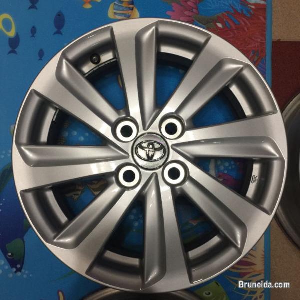 Toyota Vios 2013 Original rim. - image 5