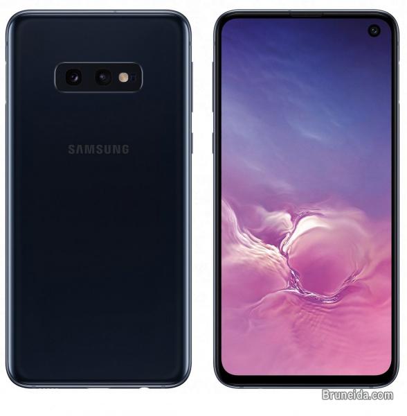 Picture of Newly bought Samsung Galaxy S10E for sale