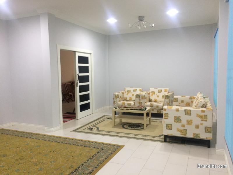 Recently completed double story detached house for rent - image 4