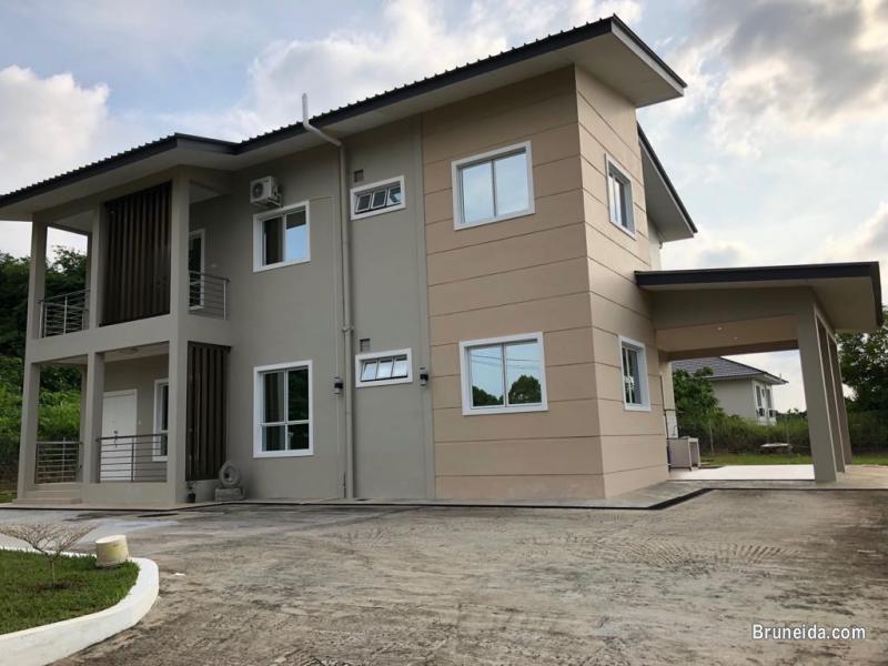 Recently completed double story detached house for rent - image 5