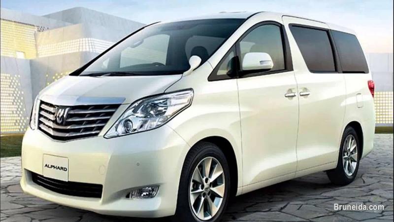 Urgent!! looking for used Toyota Alphard model 2014 - image 1