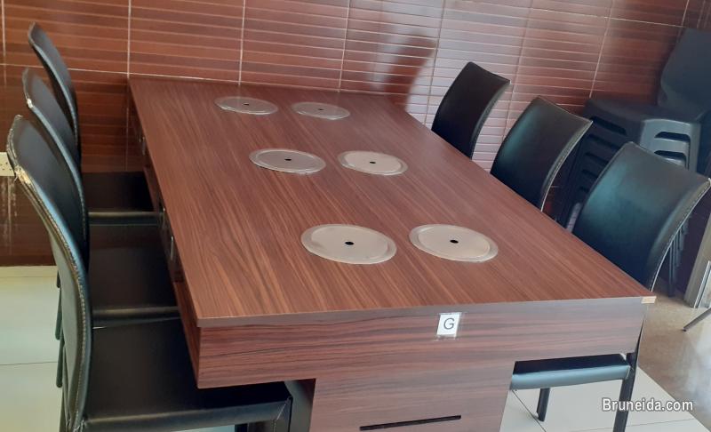 Shabu shabu table with chairs - image 3