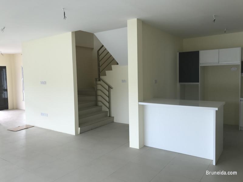 New Semi-d in Subok - image 2