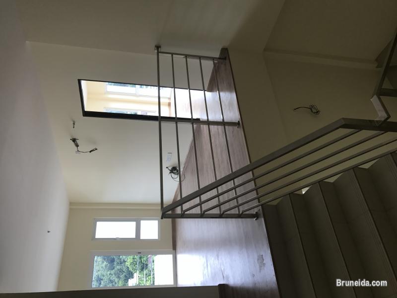 New Semi-d in Subok - image 5