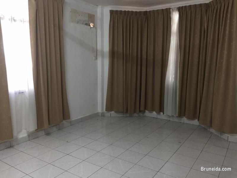 HOUSE FOR RENT - image 2