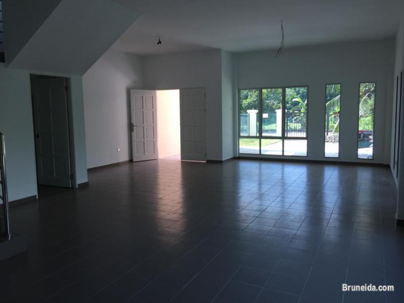 HOUSE FOR SALE - image 6