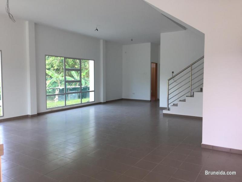 HOUSE FOR SALE - image 8