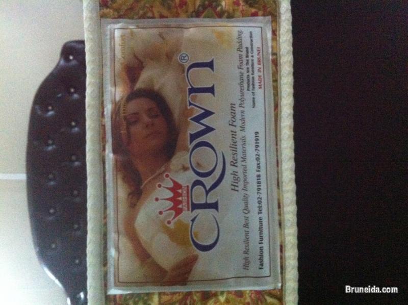 Queen set bed + 2 table lamp beds for sale. - image 2