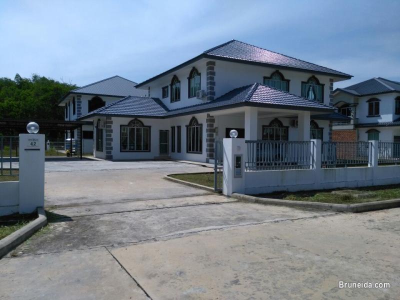 HOUSE FOR SALE - image 2