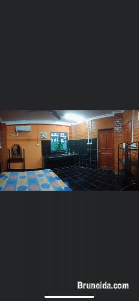 Studio Room for rent (available 6 September) - image 1