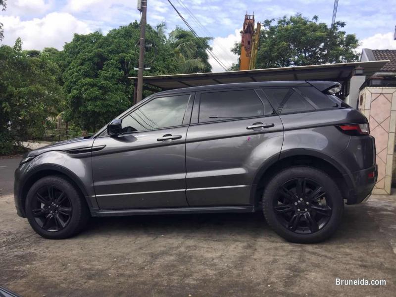 2016 Land Rover Range Rover Auto - image 3