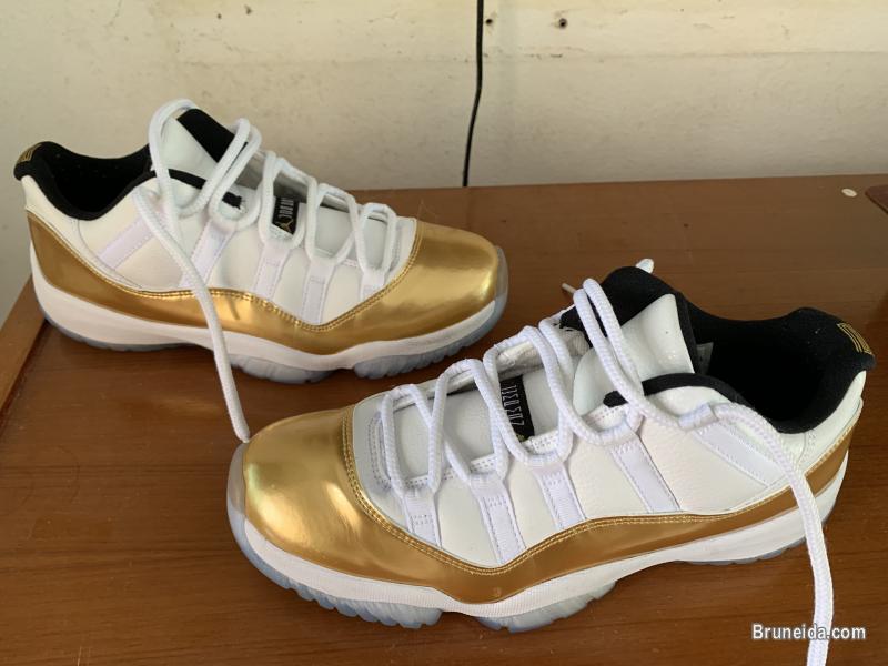 Jordan 11 low closing ceremony 2016 - 8. 5 US 42 EUR - image 4