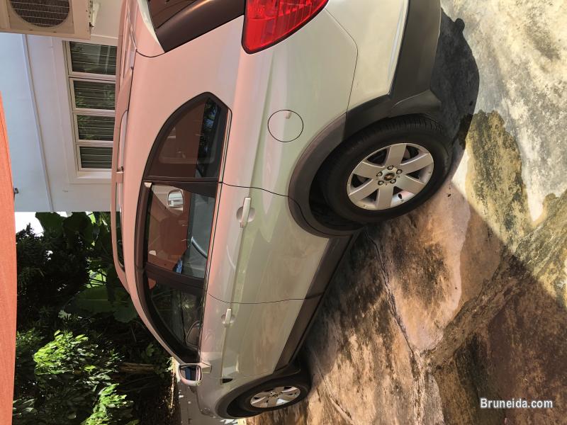 Silver Chevrolet Captiva - image 3