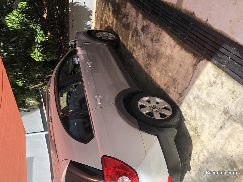 Silver Chevrolet Captiva - image 5