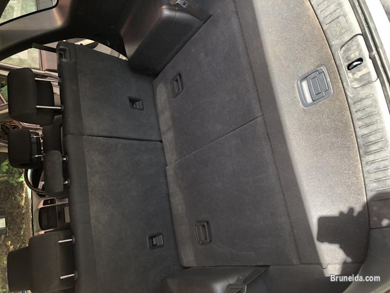 Silver Chevrolet Captiva - image 6