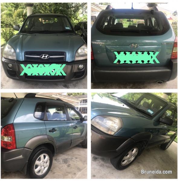 Pictures of Tucson hyundai 2005 for sale $4. 5k