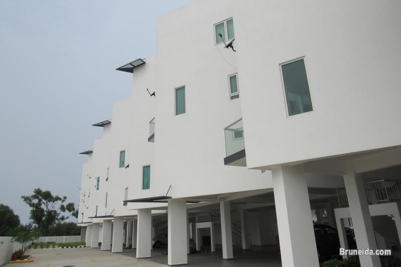 Kuala Belait 3-bedrooms apartment - image 1