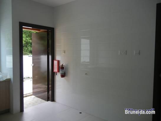 2 Storey Terrace House For Rent - image 6