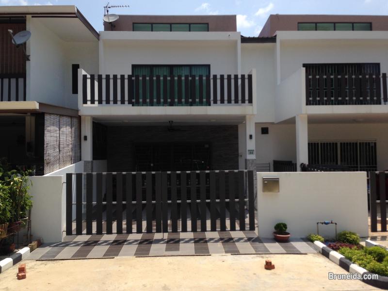 INTERMEDIATE TERRACE HOUSE FOR RENT - image 1