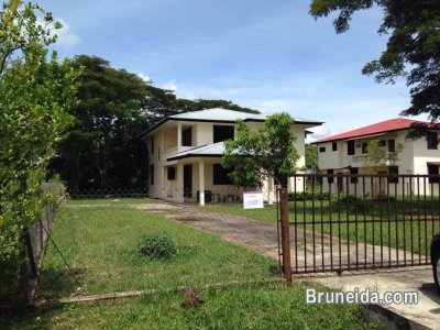 2 storey detached house with big compound for rent - image 1