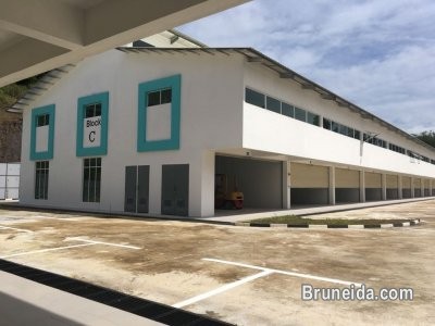 Light Industrial For Rent - image 2