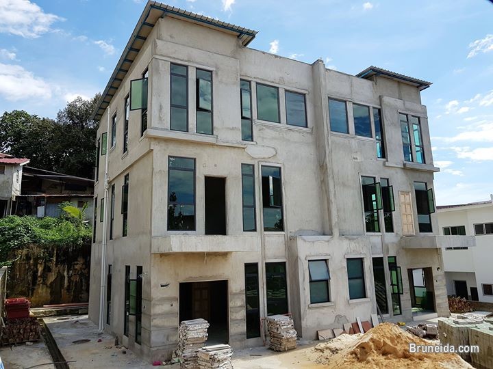 Three Storey Semi-Detached House - KIARONG - image 2