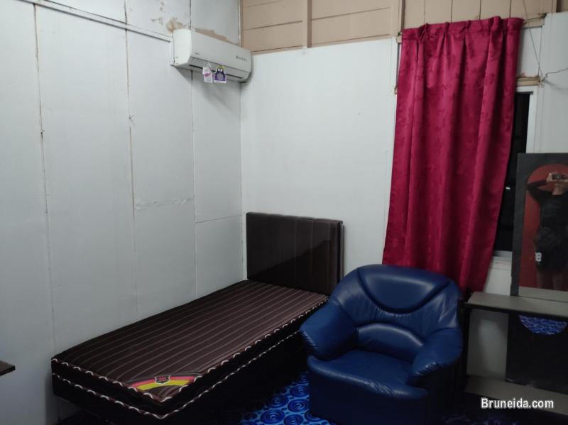 Room for Rent at Batu Besurat Gadong - image 2