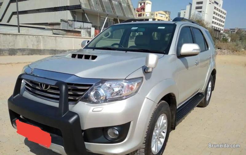 TOYOTA FORTUNER AUTOMATIC 2012 - image 1