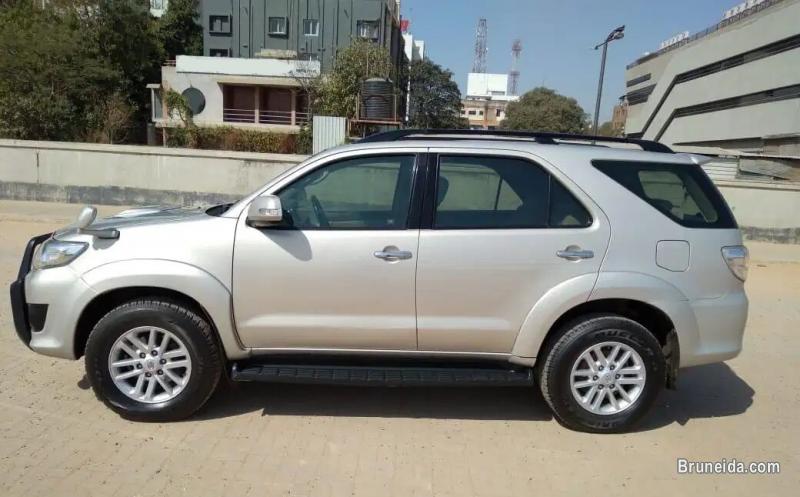 TOYOTA FORTUNER AUTOMATIC 2012 - image 3